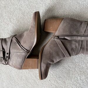 Crown Vintage Brown Heeled Boots